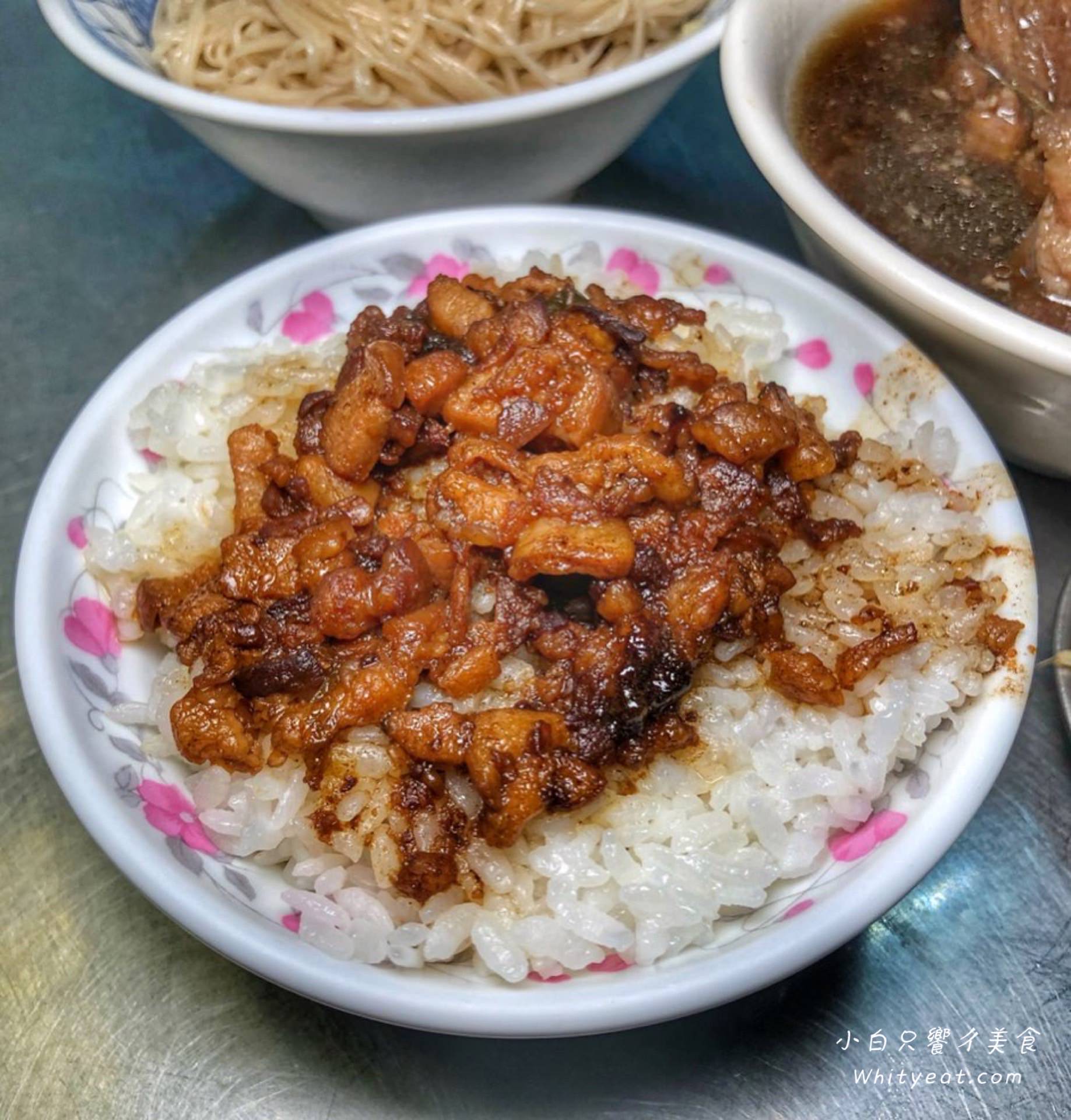 台南美食 歸仁市場 施家羊肉 50年老店肉給很多還能免費加湯 乾拌麵內行人必點 痴吃的玩