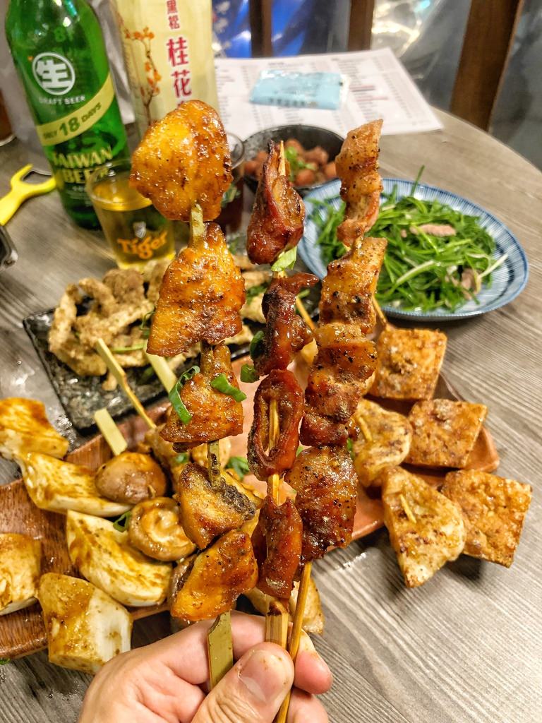 三九八烧烤食堂 】粤式啵啵蛤汤头鲜甜暖呼呼上市 超值串烧组合